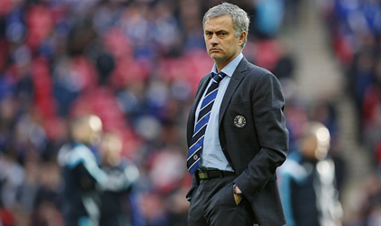HLV Mourinho tính gây sốc với người thừa của MU