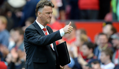 HLV Van Gaal loại Rooney tìm người đá phạt đền mới cho MU