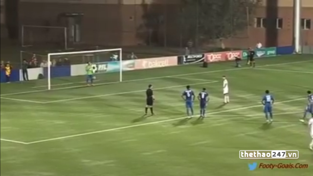 VIDEO: Pha bóng fair play kinh điển trong bóng đá