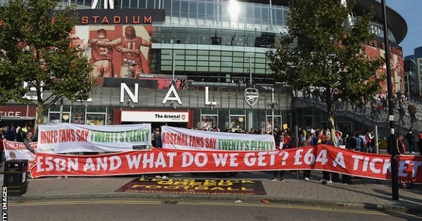 CĐV Bayern Munich tính kế 'trị' Arsenal vì giá vé ‘cắt cổ’