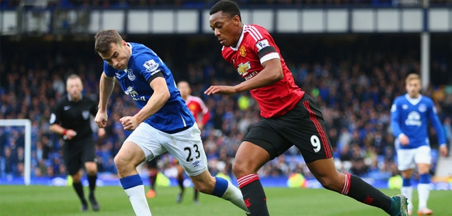 HLV Van Gaal chỉ ra 4 vị trí Martial có thể thi đấu tốt ở MU