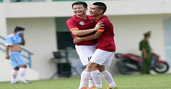 Văn Quyến đối đầu Quốc Vượng ở tứ kết Sudico Cup 2015