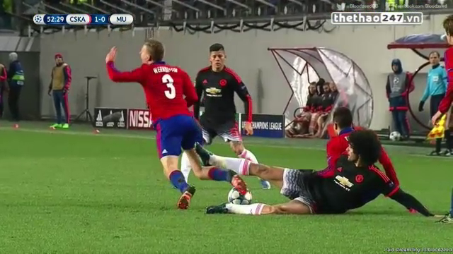 VIDEO: Pha ăn vạ 'thảm họa' của cầu thủ CSKA trước Fellaini