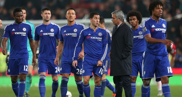 Hazard đá hỏng 11m khiến Chelsea bị loại cay đắng