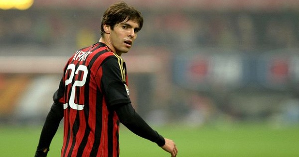 Kaka được mời sang Barcelona