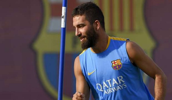 Barca muốn làm căng vụ Arda Turan