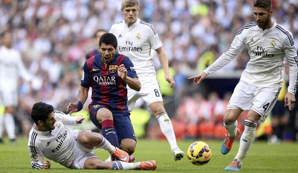 Real thất thế trước Siêu kinh điển với Barcelona