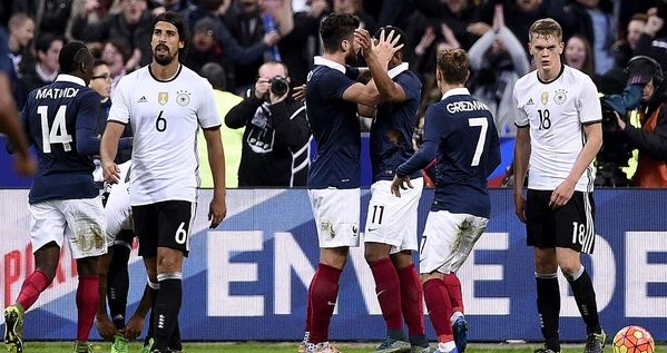 Tiền đạo A.Madrid sốc khi nghe tin em gái bị tấn công khủng bố