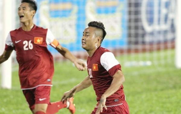 VIDEO: Tình huống nâng tỷ số lên 2-0 của Tuấn Tài