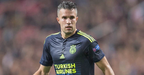 Persie trả lời tin đồn được Barca và Chelsea quan tâm