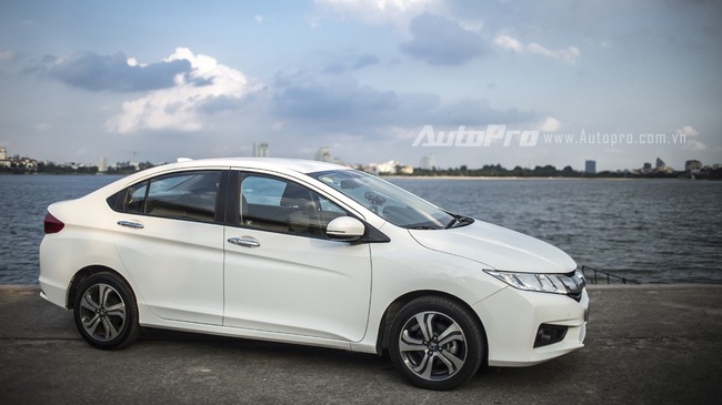 Đánh giá Honda City 2015 – Cảm giác thể thao cho sedan hạng B