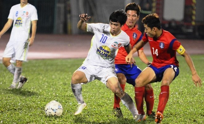 VIDEO: Những pha bóng đẳng cấp của Công Phượng trước U19 Hàn Quốc