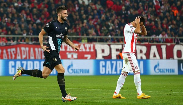 VIDEO: Màn trình diễn xuất thần của Giroud trước Olympiakos