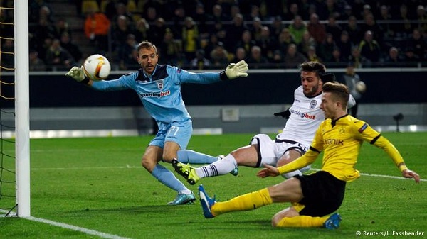 Dortmund thua sốc tại Signal Iduna Park
