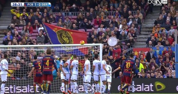 VIDEO: Kiệt tác sút phạt của Messi vào lưới Deportivo