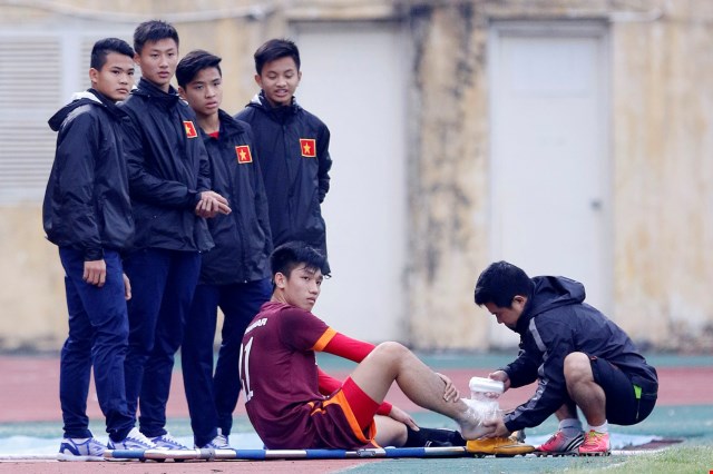 Cập nhật chấn thương của trung vệ U23 Việt Nam
