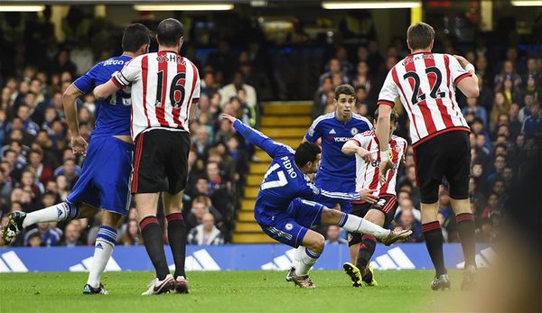 Highlights Chelsea 3-1 Sunderland: Nhà ĐKVĐ trở lại!