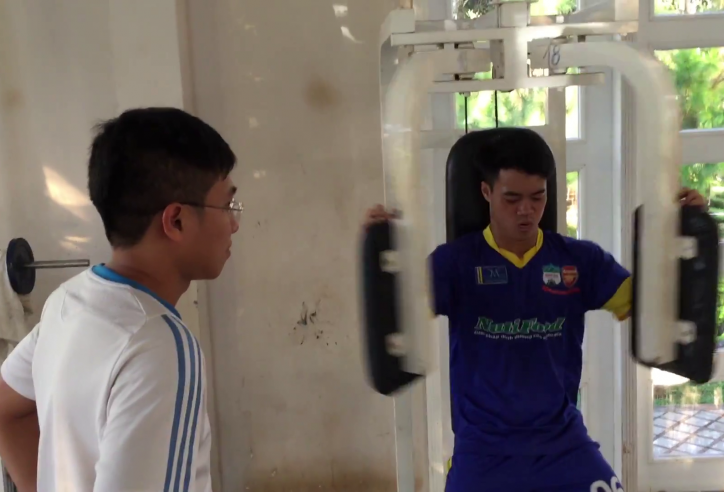 VIDEO: 1 buổi tập tạ của tiền đạo Văn Toàn ở HAGL