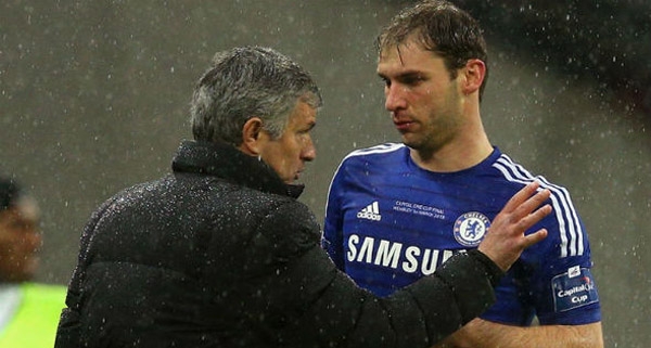 Ivanovic cảm thấy tội lỗi khi Mourinho bị sa thải