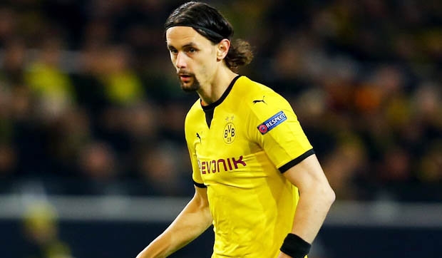 Khủng hoảng trung vệ, Liverpool muốn có cầu thủ Dortmund