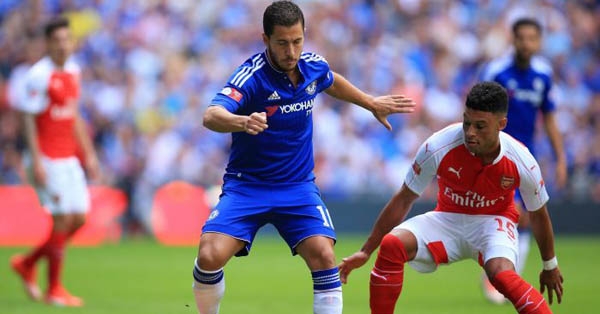 Chelsea tính chiêu mộ Chamberlain thay Hazard
