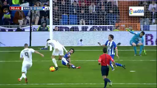 VIDEO: Pha kiến tạo siêu 'rùa' của Ronaldo dành cho Benzema