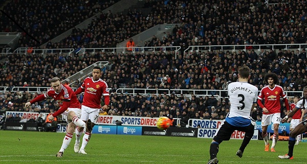 Hàng thủ mắc sai lầm, MU để Newcastle cầm hòa đáng tiếc