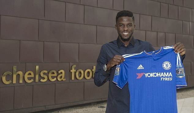 Hàng hớ của Chelsea được săn đón
