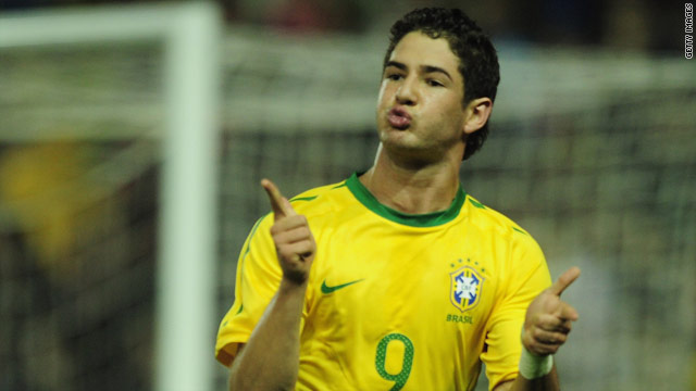 VIDEO: Bàn thắng của Alexandre Pato vào lưới ĐT Việt Nam