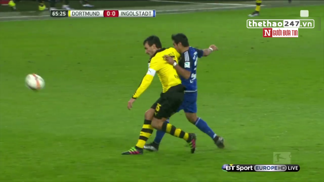 VIDEO: Siêu phẩm phản lưới nhà 'đỉnh' hơn Hoàng Lâm của sao Dortmund