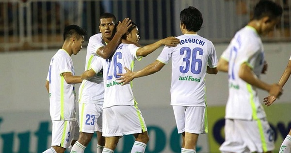 Đội bóng của bầu Đức trẻ tuổi nhất V-League 2016