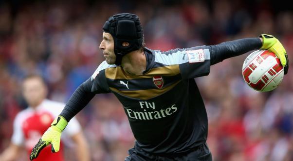 VIDEO: Petr Cech - khắc tinh số 1 của Messi trong khung gỗ