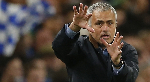 Hé lộ chi tiết hợp đồng của Mourinho với M.U