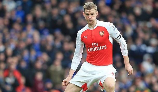Per ‘xin hàng’, Bellerin vẫn tin Arsenal còn cơ hội