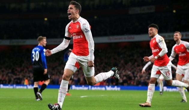 Trụ cột Arsenal trở lại trước đại chiến với MU