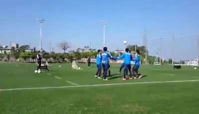 VIDEO: Bài tập chuyền bóng độc đáo của Công Phượng và đồng đội