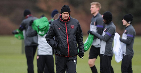 HLV Wenger tin Giroud có thể chơi tốt khi làm thủ môn