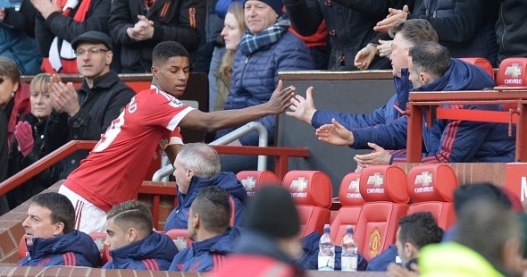 ‘Hãy để Rashford sống đúng với lứa tuổi của mình’
