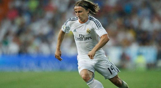 Lộ điều khoản gây sốc giữa Modric và Real