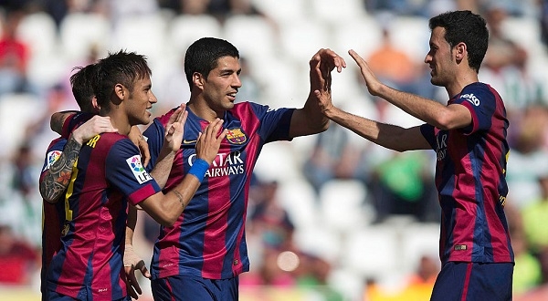 Barcelona trói chân công thần bằng mức lương khủng