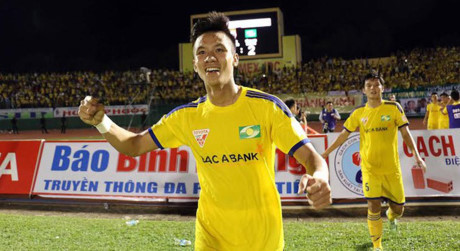 VIDEO: Màn trình diễn ấn tượng của Quế Ngọc Hải trước Bình Dương