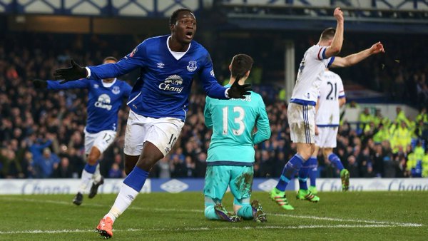 VIDEO: Siêu phẩm solo qua 4 cầu thủ Chelsea của tiền đạo Lukaku