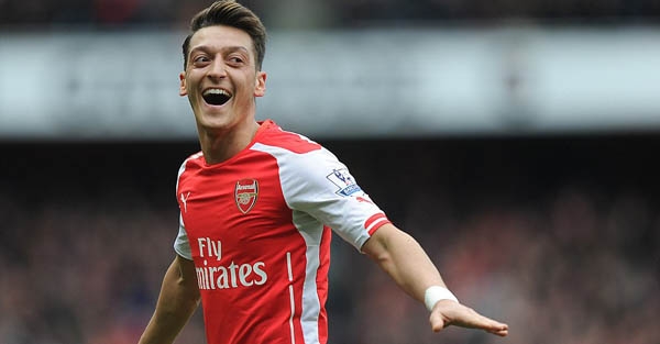 CĐV Arsenal van xin Mesut Ozil ở lại
