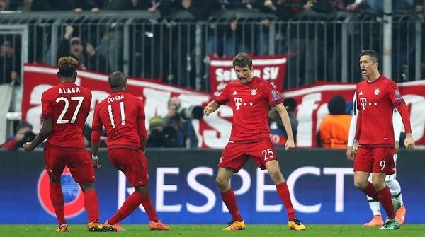 VIDEO: Bàn thắng làm nổ tung Allianz Arena của Thomas Muller