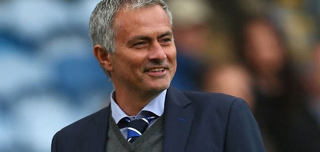 Mourinho đã ký hợp đồng 'đảm bảo' với Man Utd