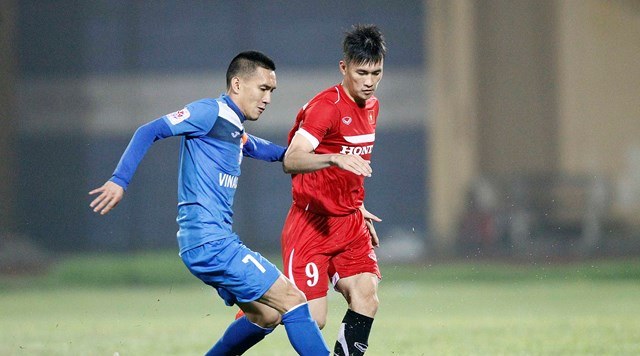 VIDEO: Cú hattrick đẳng cấp của Công Vinh vào lưới Than Quảng Ninh