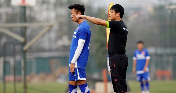 Điểm tin sáng 22/3: HLV Hữu Thắng không cổ xúy đá bạo lực