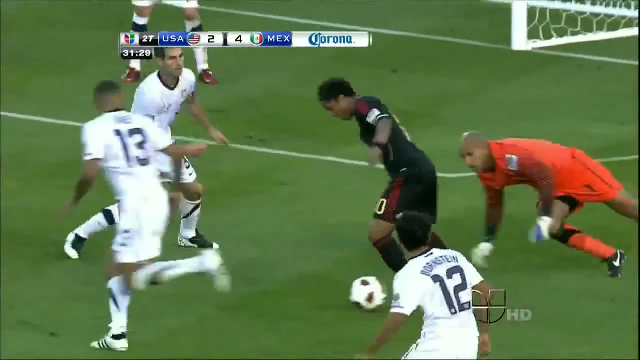 VIDEO: Cựu sao Barca biến hàng phòng ngự tuyển Mỹ thành những gã hề