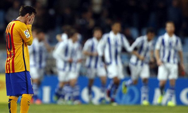 Video bàn thắng: Real Sociedad 1-0 Barcelona (Vòng 32 La Liga)