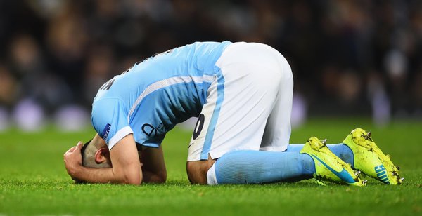 VIDEO: Tình huống miss pen của Aguero trước PSG